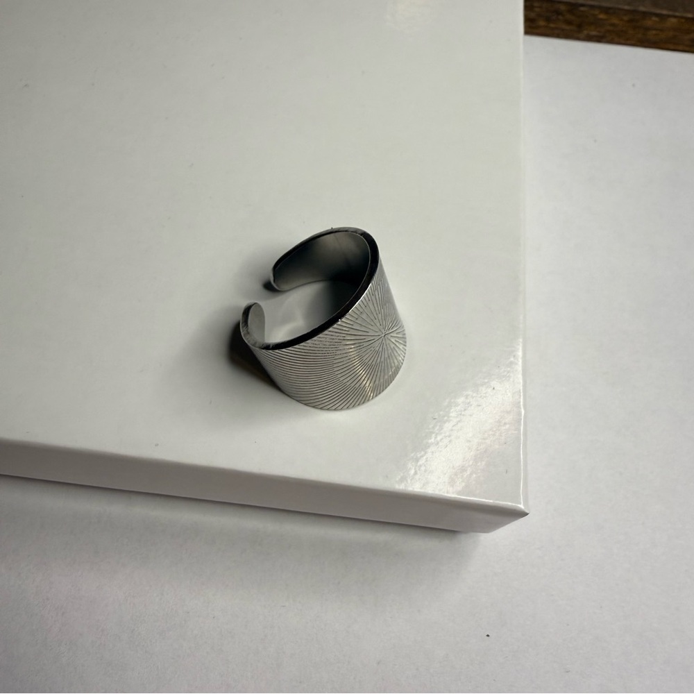Silver Geometric ring adjustable - Picture 3 of 3